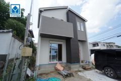 西鉄井尻駅徒歩16分、都心へのアクセス良好。スーパーやコンビニなども近く周辺環境充実。