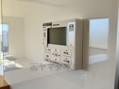 おいだき機能つきなのでお風呂に入る時間が異なるご家庭には嬉しいですね。ボタン一つで快適で便利な生活が＾＾