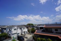 目の前に日差しを遮る建物がないので、日当たり＆風通し良好です＾＾