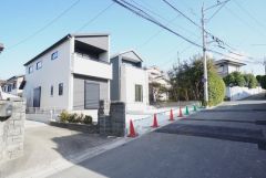 前面道路は南側約6ｍの公道に面しています＾＾