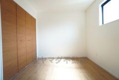 住む人のこだわりを活かす洋室＾＾広めのクローゼットもあり荷物もすっきり片付けられ、ゆとりのある暮らしが出来ます＾＾