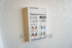 浴室暖房乾燥機には、暖房、乾燥、涼風、換気の4つの機能が付いています。タイマー付きです。換気・雨の日の洗濯も安心です＾＾