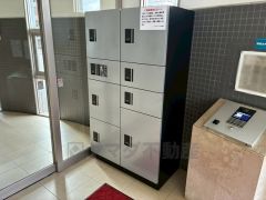 宅配ボックス付き。お仕事中や外出中などの不在時にも荷物が受け取れるのはとっても便利ですね＾＾セキュリティ面でも安心です＾＾