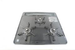 3種類の料理が同時に調理できる、3口ガスコンロ。忙しい夕食の支度時間が短縮できて効率よくお料理が楽しめます。