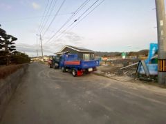 前面道路。車通りが少なく、駐車もラクラクです＾＾