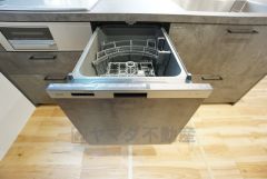 炊事時間を大幅に短縮できる食器洗浄乾燥機付き＾＾食器を洗う手間が減るので家族とのコミュニケーションの時間や自分の時間が増えますね。