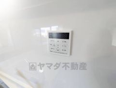 おいだき機能つきなのでお風呂に入る時間が異なるご家庭には嬉しいですね。ボタン一つで快適で便利な生活が＾＾