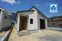 弥生が丘小学校(歩5分)。敷地面積約70坪＾＾カースペース3台分。西鉄バス「弥生が丘四丁目」歩2分。JR鳥栖駅行＾＾