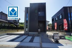 オール電化住宅。敷地面積約65坪。ゆとりある区画です。