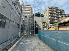 カースペース2台分。