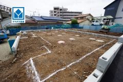 現地（2025年6月）撮影。スーパーやコンビニなども近く周辺環境充実。快適でゆとりのある生活空間で新生活を始めましょう^^