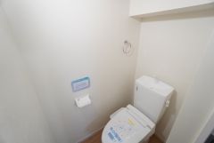 1階3階の2ヶ所にトイレがありますので、忙しい朝にも家族に気を使わず、ゆとりが生まれますね＾＾