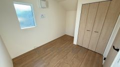 住む人のこだわりを活かす洋室＾＾広めのクローゼットもあり荷物もすっきり片付けられ、ゆとりのある暮らしが出来ます＾＾