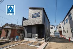 歩8分圏内にはスーパー、コンビニ、ドラッグストアなど。周辺環境充実＾＾