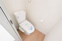 1階2階の2ヶ所にトイレがありますので、忙しい朝にも家族に気を使わず、ゆとりが生まれますね＾＾