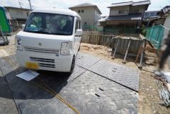 駐車スペースはゆとりある2台分を確保。マイカー用に、お客さま用に、余裕を持ってご利用いただけます＾＾