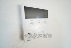 おいだき機能つきなのでお風呂に入る時間が異なるご家庭には嬉しいですね。ボタン一つで快適で便利な生活が＾＾