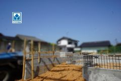 全3区画の新築戸建です＾＾ 左側が1号棟、右側が3号棟、奥が2号棟。