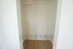 約8.2帖の洋室にはウォークインクローゼット付きです。