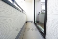 陽当たりの良いバルコニーです。お洗濯やお布団干しはもちろん、日光浴スペースにも＾＾