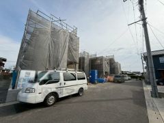 前面道路は西側約6ｍの公道に面しています＾＾