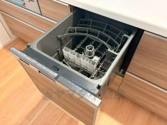 炊事時間を大幅に短縮できる食器洗浄乾燥機付き＾＾