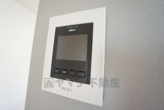 防犯性、セキュリティー対策に安心できるテレビモニター付きインターフォンです。セールスマン対策にもなり安心できます。