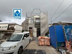 西鉄バス「昇町いきいきプラザ前」停歩6分。博多・大橋駅行き＾＾歩9分圏にマルキョウ、セブン、ファミマ、ドラッグ新生堂、小学校、幼＆保育園、西出張所、銀行、郵便局など周辺環境充実しています＾＾