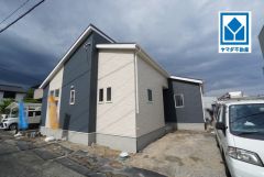 生活がワンフロアで完結する平屋建て＾＾駐車最大4台分を確保＾＾西鉄バス「大木」歩1分。JR「田代駅」(自転車7分/1.6ｋｍ)