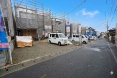 住人以外の車の進入も少なく、小さなお子様を持つご家庭にも安心です。 