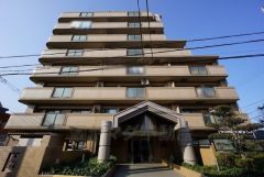 2024年9月内装全面リフォーム済み＾＾ 最上階＆角部屋で日当たり・眺望良好＾＾ 徒歩5分圏にスーパー、コンビニ、小学校、病院も＾＾