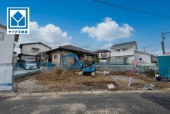 野多目小学校徒歩10分。スーパーやコンビニなども近く周辺環境充実。快適でゆとりのある生活空間で新生活を始めましょう^^