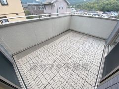 陽当たりの良いバルコニーです。お洗濯やお布団干しはもちろん、日光浴スペースにも＾＾ 