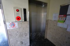 エレベーター完備。