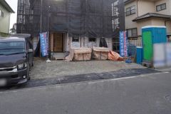 駐車スペースはゆとりある2台分を確保。マイカー用に、お客さま用に、余裕を持ってご利用いただけます＾＾