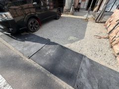 駐車スペースはゆとりある2台分を確保。マイカー用に、お客さま用に、余裕を持ってご利用いただけます＾＾
