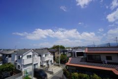 目の前に日差しを遮る建物がないので、日当たり＆風通し良好です＾＾