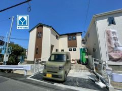 西鉄バス「柏原」歩5分＾＾歩2分圏にセブン、郵便局。歩8分圏にボンラパス、幼稚園、保育園あり＾＾