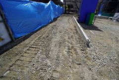 左側が3号棟。カースペースは2台確保＾＾