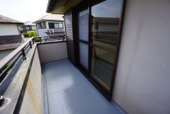 陽当たりの良いバルコニーです。お洗濯やお布団干しに＾＾