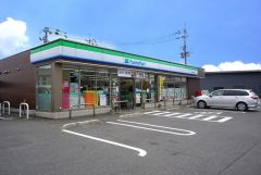 ファミリーマート　鳥栖轟木町