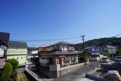 周りに高い建物もなく、眺望、陽当たり良好です。