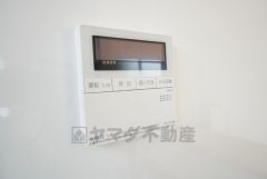 おいだき機能つきなのでお風呂に入る時間が異なるご家庭には嬉しいですね。ボタン一つで快適で便利な生活が＾＾