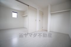 居室としてももちろん、収納や書斎、お子様のプレイスペースにも＾＾使い勝手が良さそうです＾