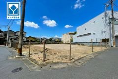 小学校まで徒歩5分、お子様の毎日の通学も安心＾＾最寄りバス停まで徒歩1分、大橋駅・博多駅行。