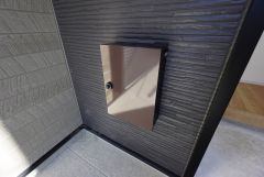 留守にしている時も便利な宅配BOX完備。