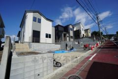 前面道路は西側約4ｍの公道に面しています＾＾