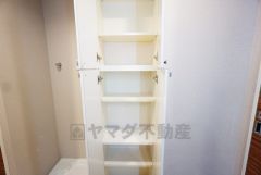 洗面室収納。