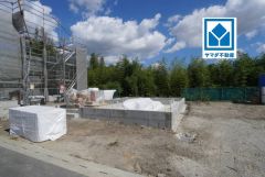 大通りから離れた静かな住宅地。快適でゆとりのある生活空間で新生活を始めましょう^^