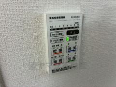 浴室暖房乾燥機には、暖房、乾燥、涼風、換気の4つの機能が付いています。タイマー付きです。換気・雨の日の洗濯も安心です＾＾